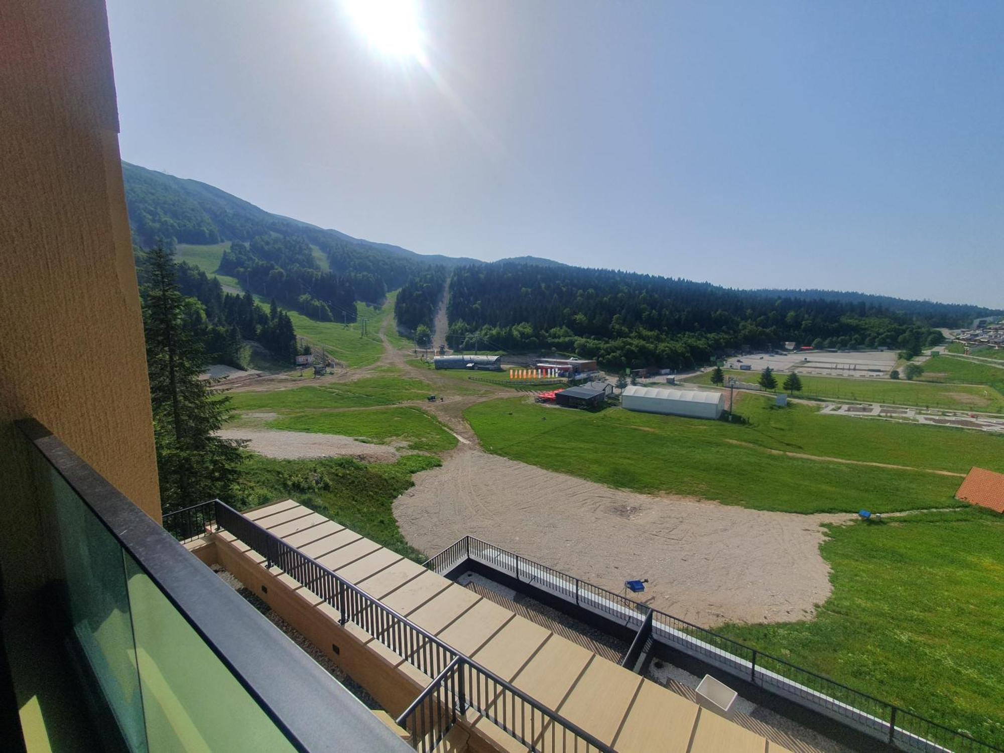 公寓 Na Stazi-luxury Mountain- On The Slope-free Parking,tuzlaks Bjelasnica